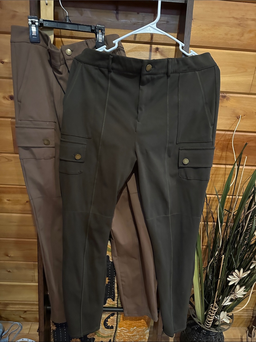 2 pair flawed Halara Day Stretch Cargo pants sz Large